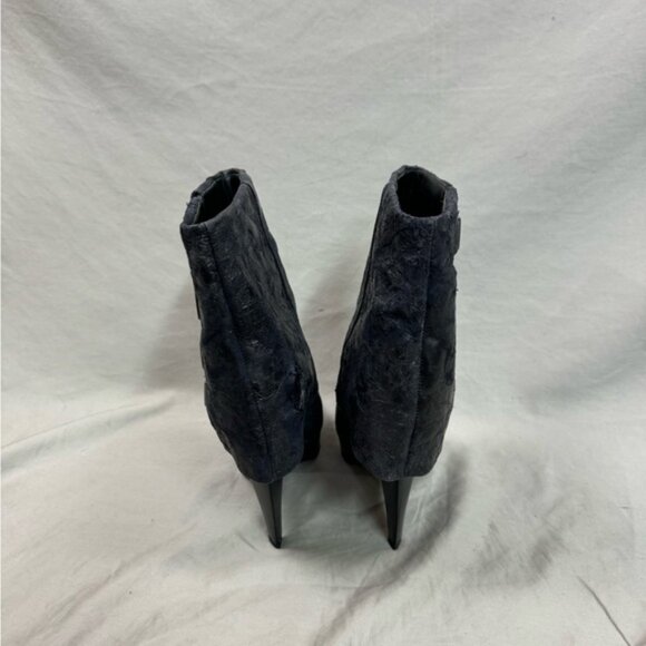 Stella Luna Blue Suede Leather Bootie. - Picture 4 of 8